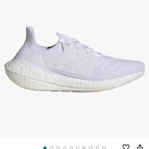 Adidas Ultraboost 22 shoes. Kids 6.5Y I am a 7.5 in women’s. Will fit either.